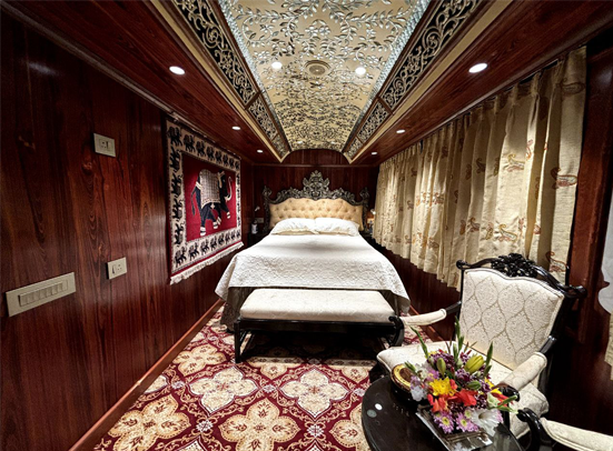 palace on wheels train Cabins